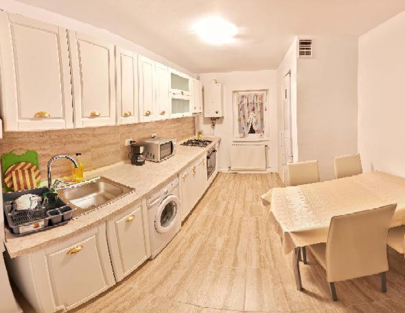 Apartament 2 Camere Cu Loc De Parcare Κλουζ-Ναπόκα Εξωτερικό φωτογραφία