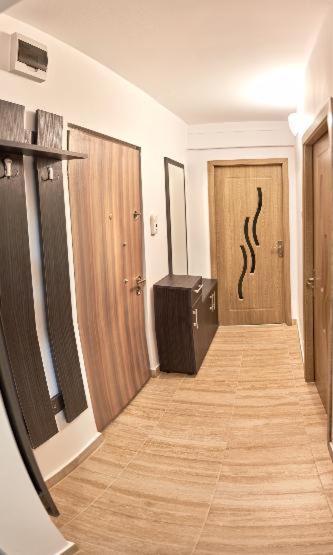 Apartament 2 Camere Cu Loc De Parcare Κλουζ-Ναπόκα Εξωτερικό φωτογραφία